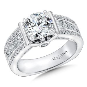 Custom_Round_Diamond_Engagement_rings_in_Dallas_texas_-_Wholesale_diamonds_and_Custom_diamond_Rigns_in_Dallas_texas