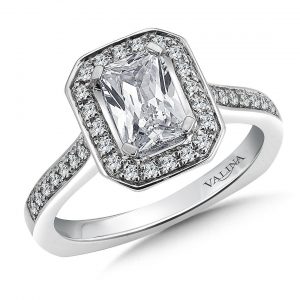 Emerald_Cut_Engagement_Ring_Dallas_-_Wholesale_Emerald_Cut_Diamonds_-_Custom_Diamond_Rings_